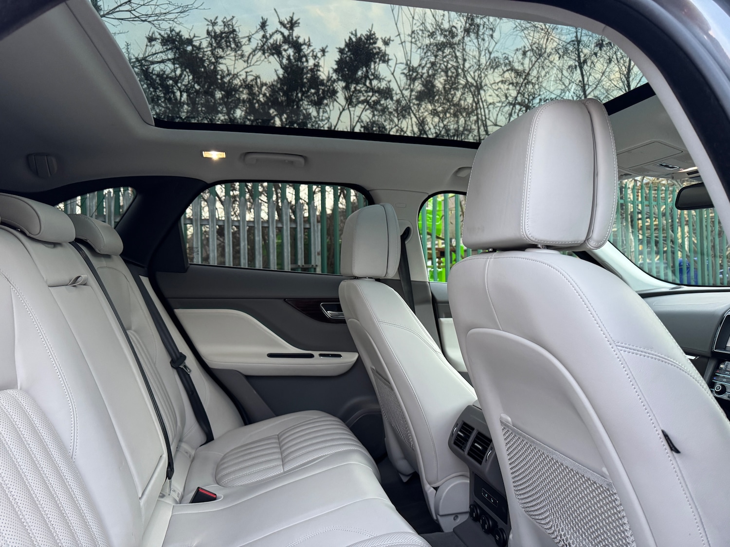 Used Jaguar F-Pace 2018 for sale - 76697797: Photo 20