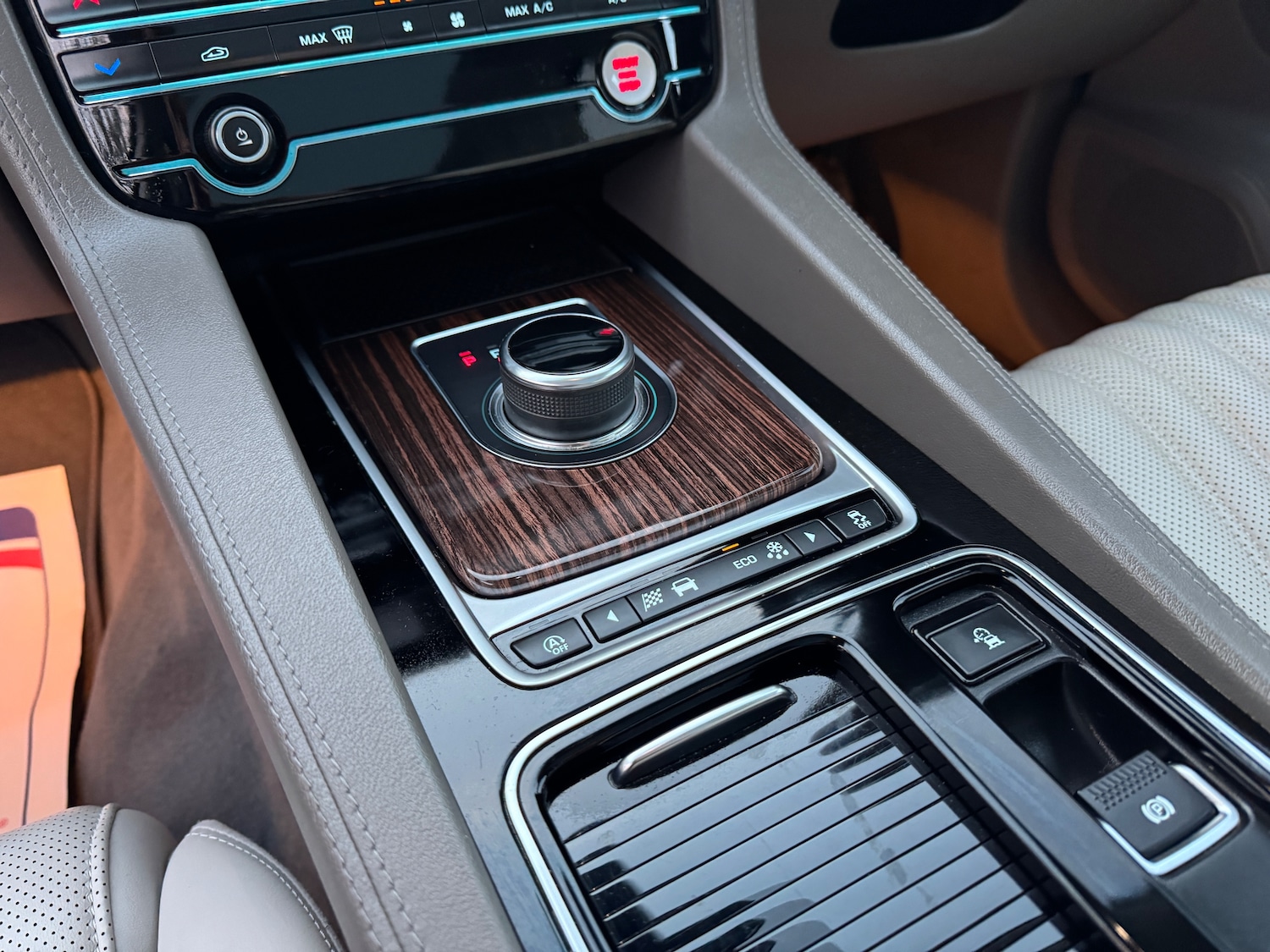 Used Jaguar F-Pace 2018 for sale - 76697797: Photo 37