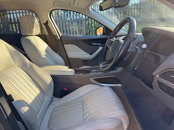 Used Jaguar F-Pace 2018 for sale - 76697797: Photo