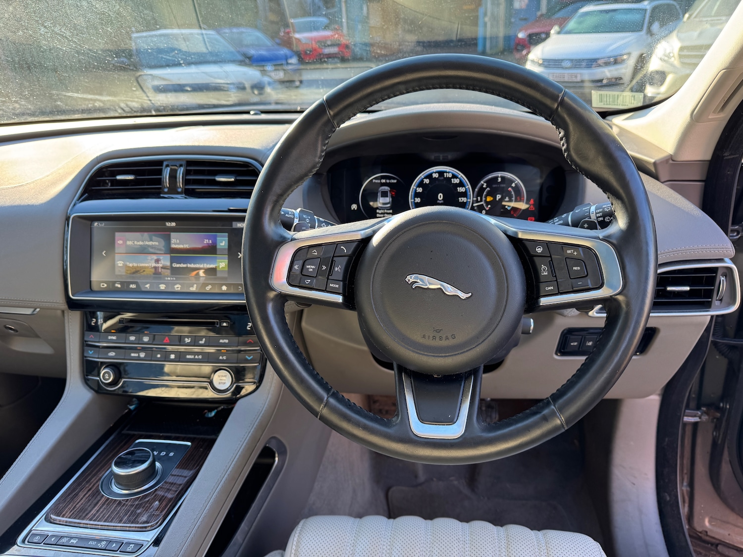 Used Jaguar F-Pace 2018 for sale - 76697797: Photo 6