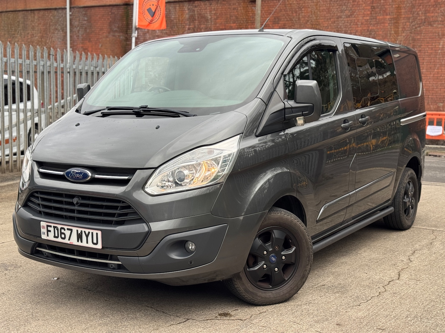 Used Ford Transit Custom 2018 for sale - 77730035: Photo 2