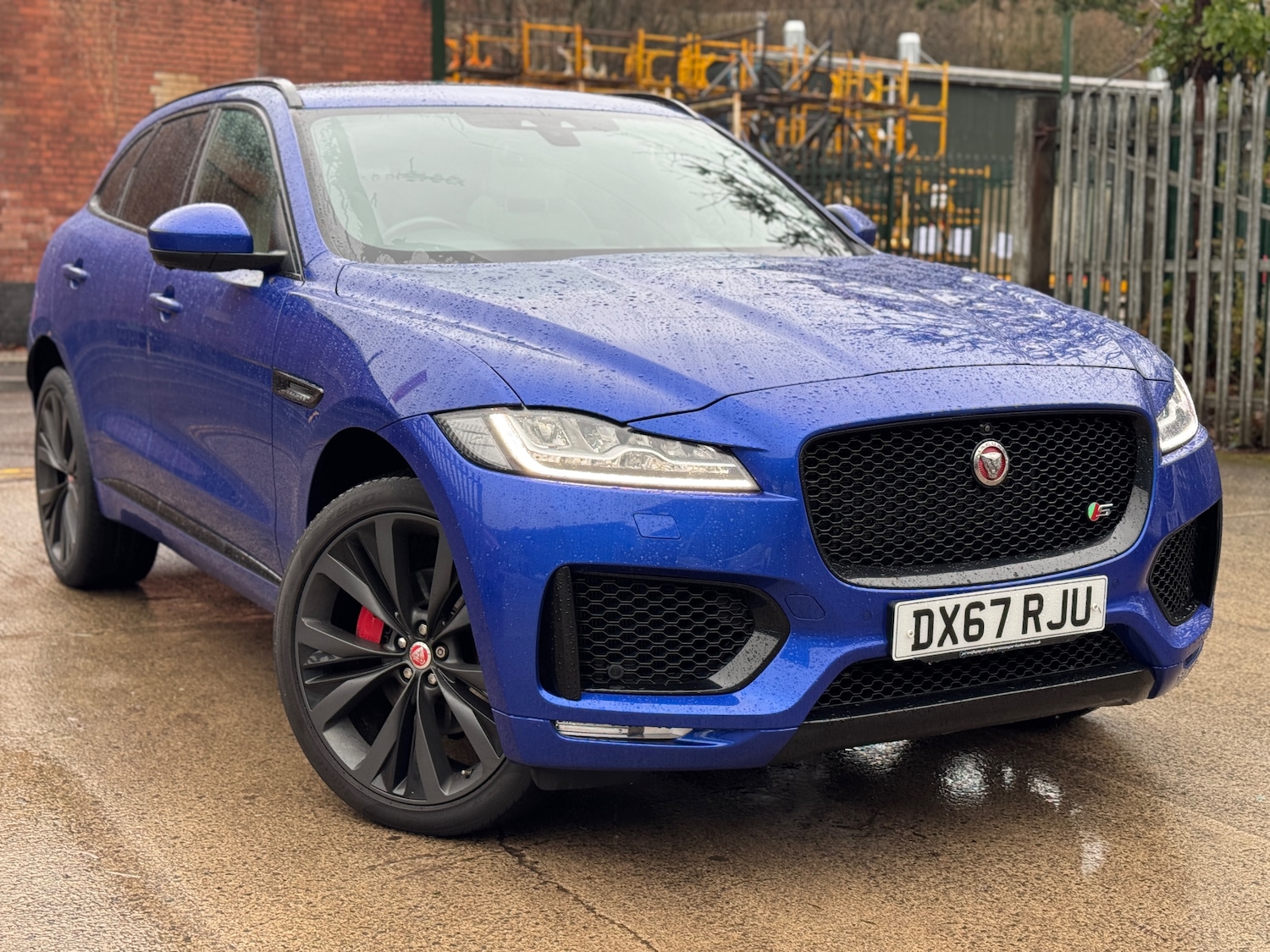 Used Jaguar F-Pace 2017 for sale - 77271952: Photo 1