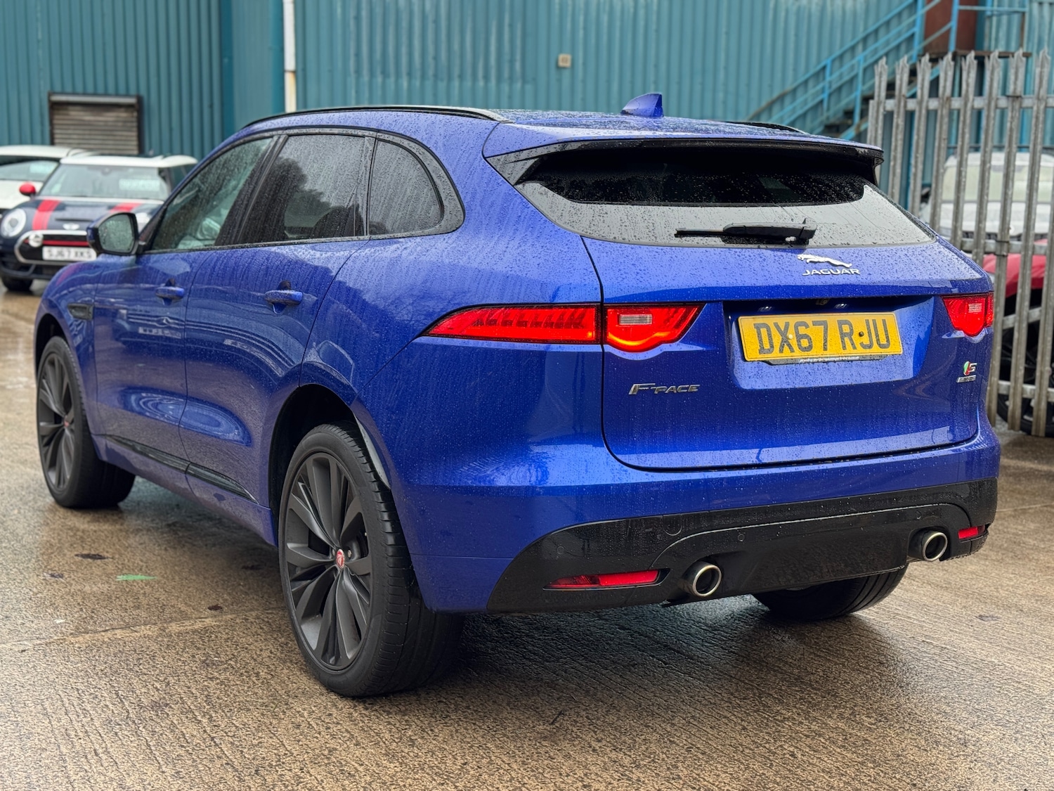 Used Jaguar F-Pace 2017 for sale - 77271952: Photo 4
