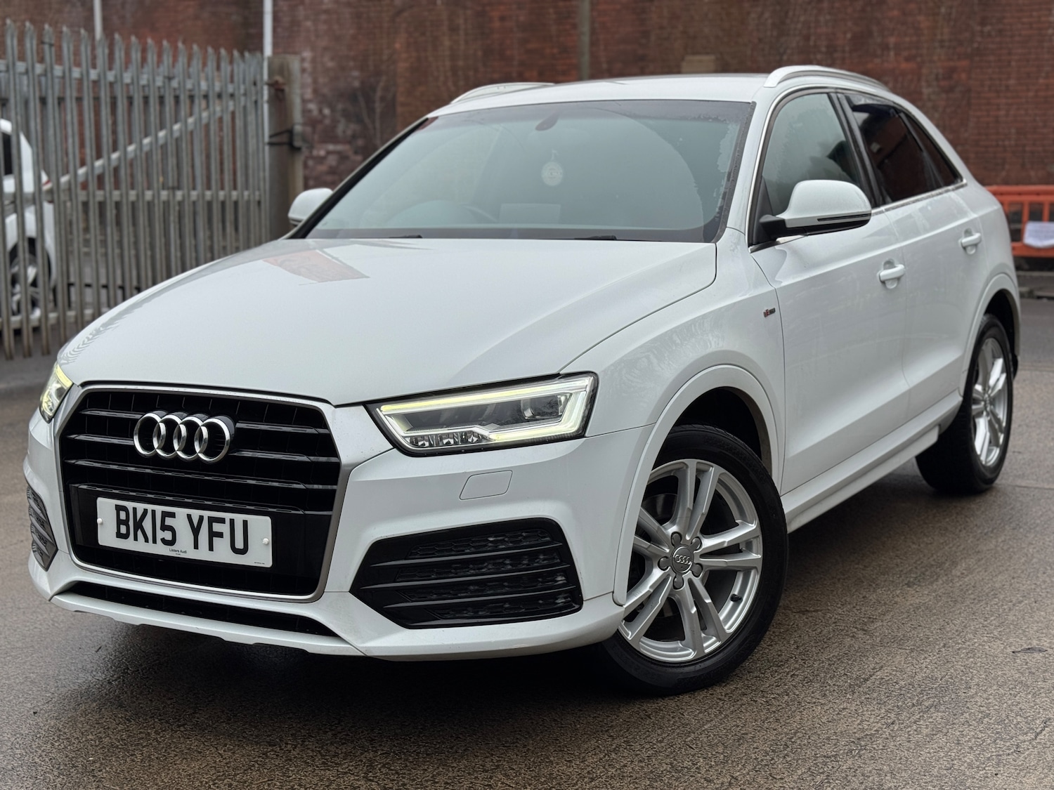 Used Audi Q3 2015 for sale - 77971857: Photo 2