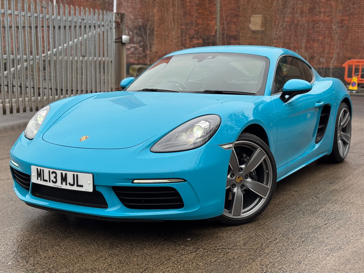 Used Porsche Cayman 2018 for sale - 77997671: Photo 2