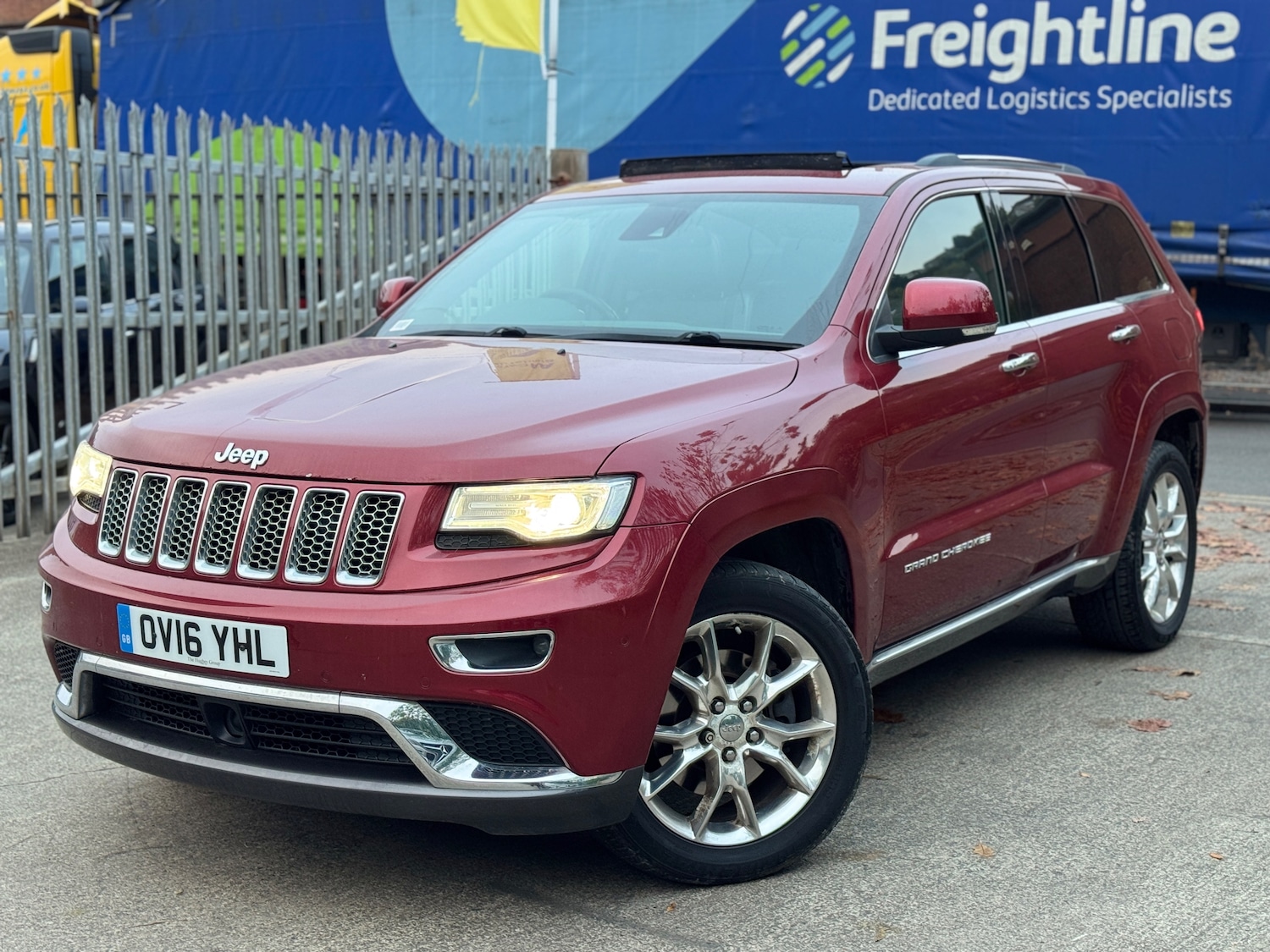 Used Jeep Grand Cherokee 2016 for sale - 76273704: Photo 2
