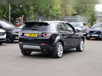 Used Land Rover Discovery Sport 2016 for sale - 76324531: Photo