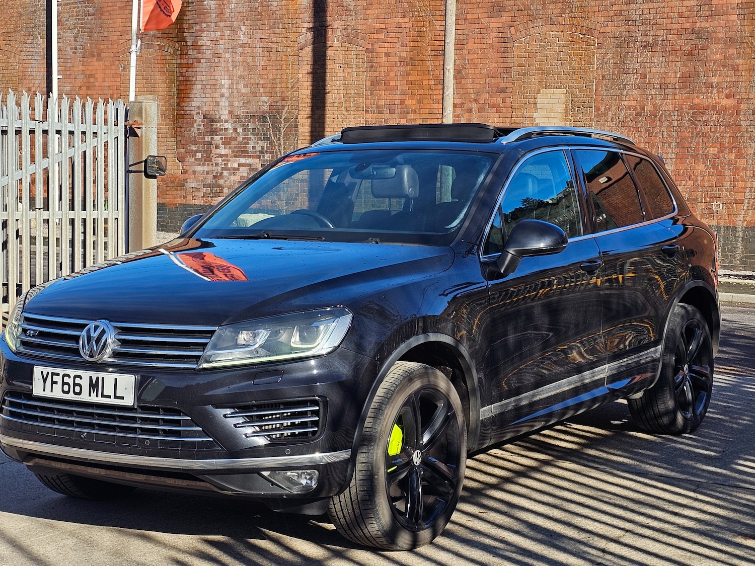 Used Volkswagen Touareg for sale - 77555424: Photo 3