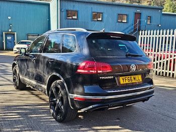 Used Volkswagen Touareg 2016 for sale - 77555424: Photo