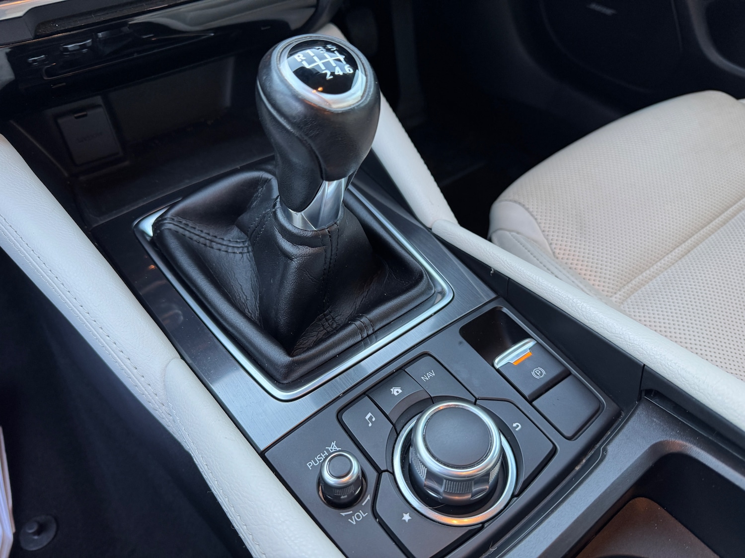 Used Mazda Mazda6 2016 for sale - 76616886: Photo 32