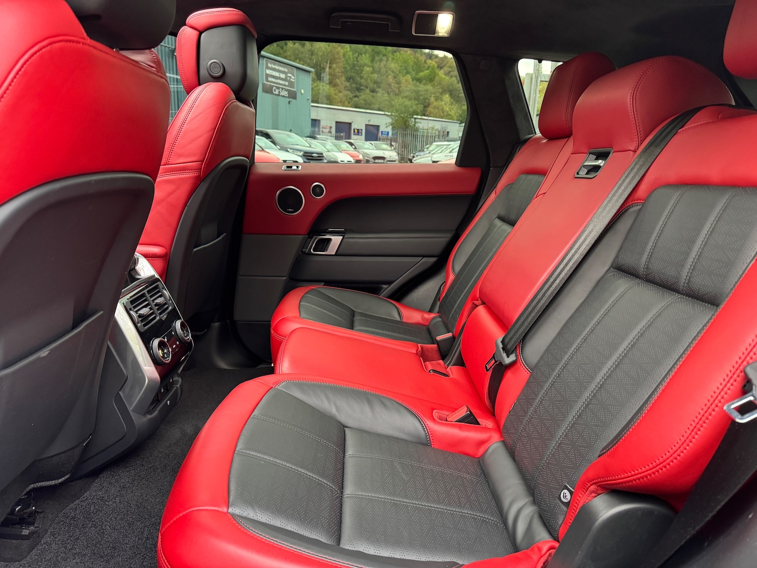 Used Land Rover Range Rover Sport 2018 for sale - 76040549: Photo 33