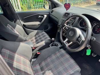 Used Volkswagen Polo 2015 for sale - 78526251: Photo