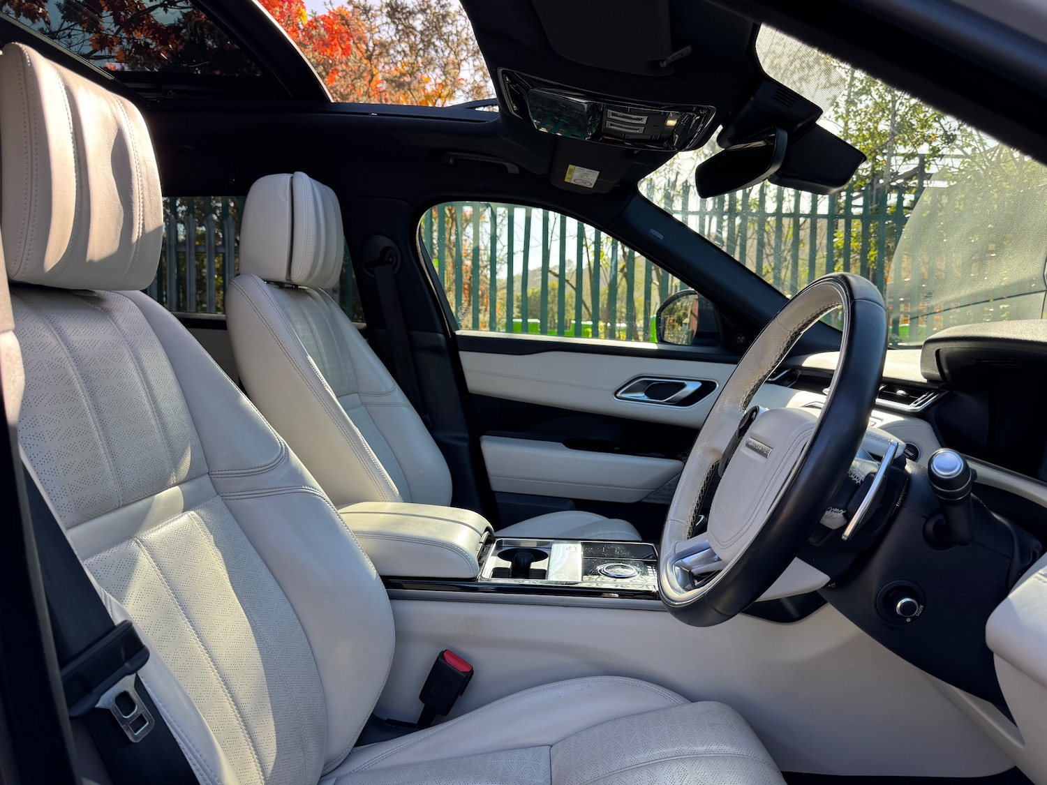 Used Land Rover Range Rover Velar 2019 for sale - 75912577: Photo 12