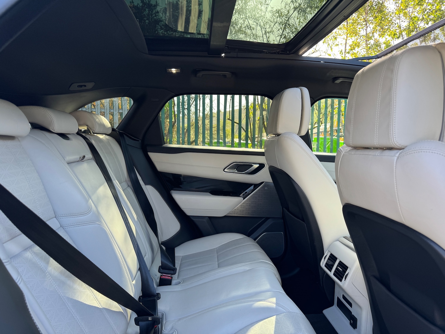 Used Land Rover Range Rover Velar 2019 for sale - 75912577: Photo 18