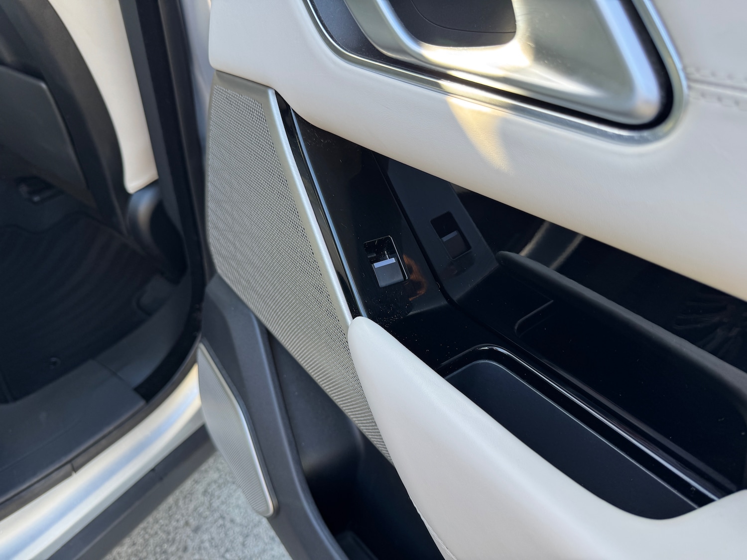 Used Land Rover Range Rover Velar 2019 for sale - 75912577: Photo 21