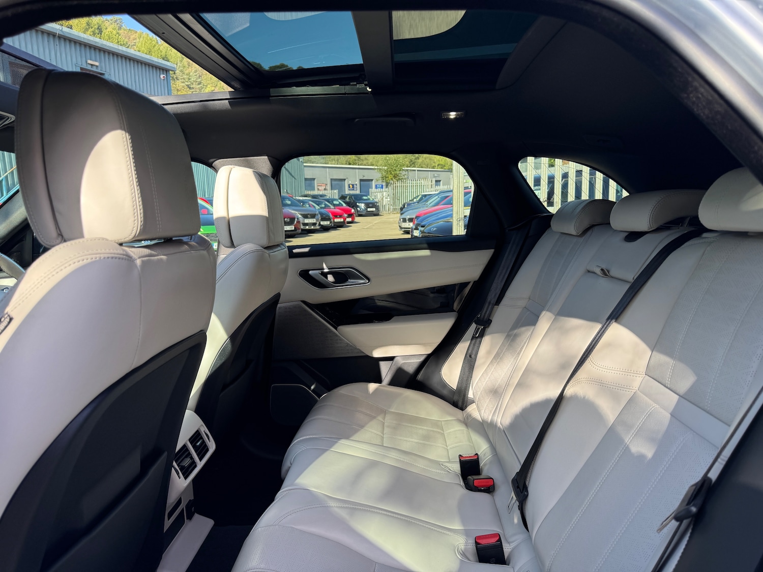 Used Land Rover Range Rover Velar 2019 for sale - 75912577: Photo 24