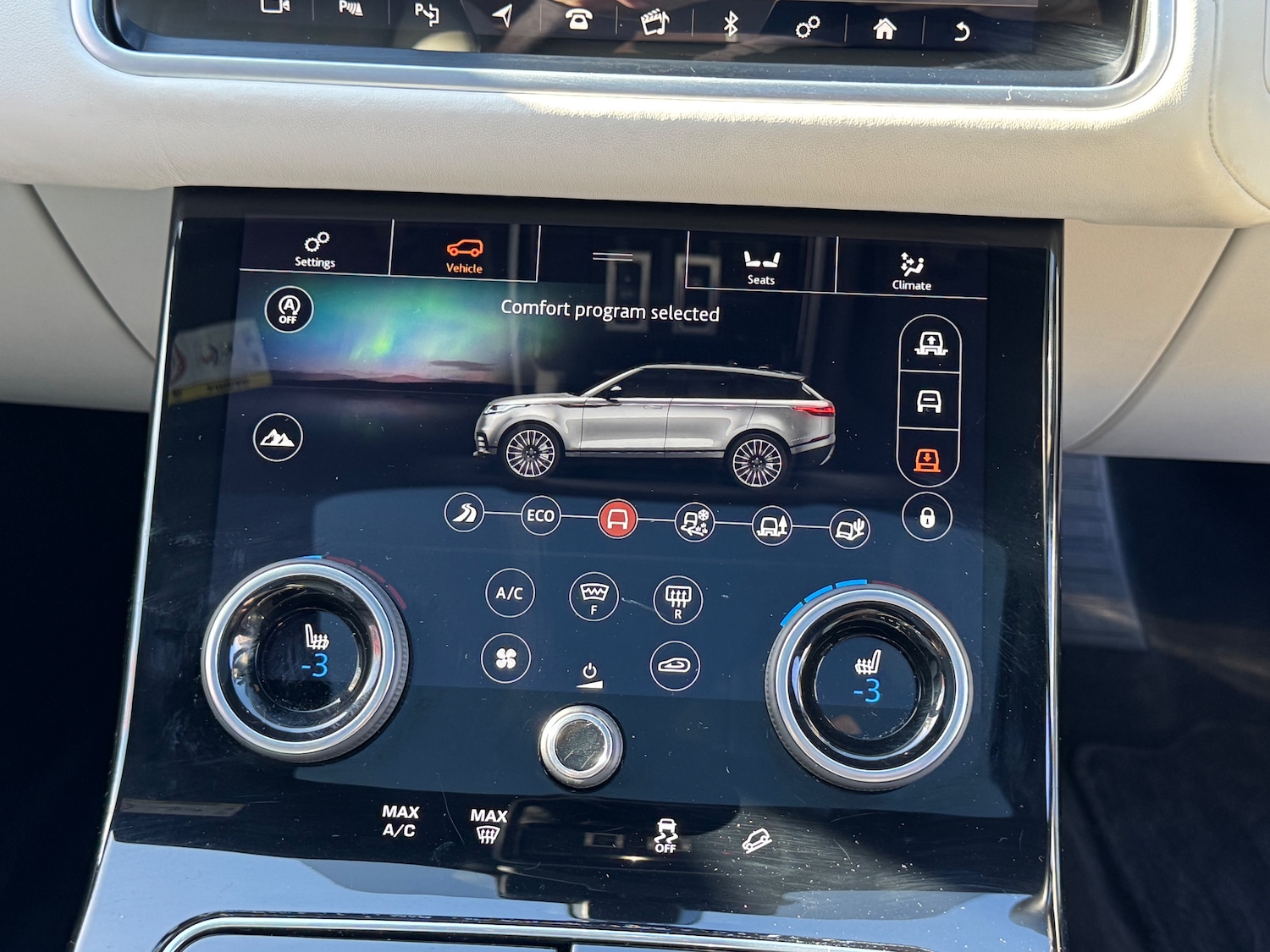 Used Land Rover Range Rover Velar 2019 for sale - 75912577: Photo 35