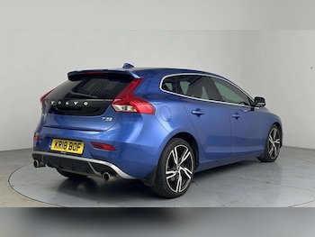 Used Volvo V40 2018 for sale - 78345421: Photo