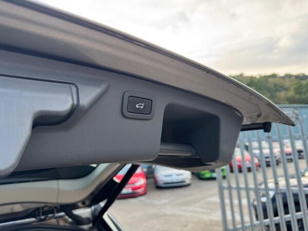 Used Land Rover Discovery Sport 2018 for sale - 76219720: Photo 25