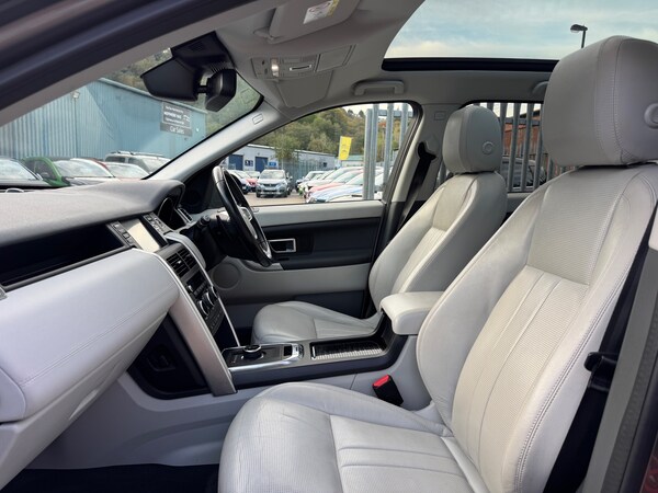 Used Land Rover Discovery Sport 2018 for sale - 76219720: Photo 31