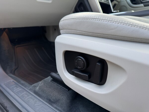 Used Land Rover Discovery Sport 2018 for sale - 76219720: Photo 34
