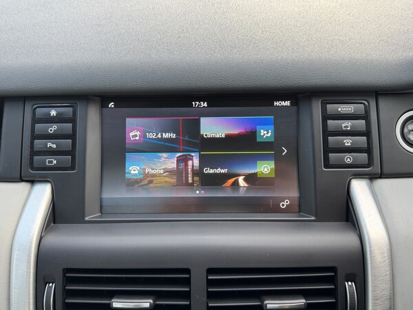 Used Land Rover Discovery Sport 2018 for sale - 76219720: Photo 44