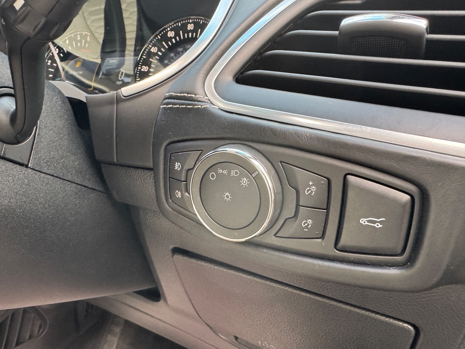 Used Ford Edge 2018 for sale - 76653842: Photo 15