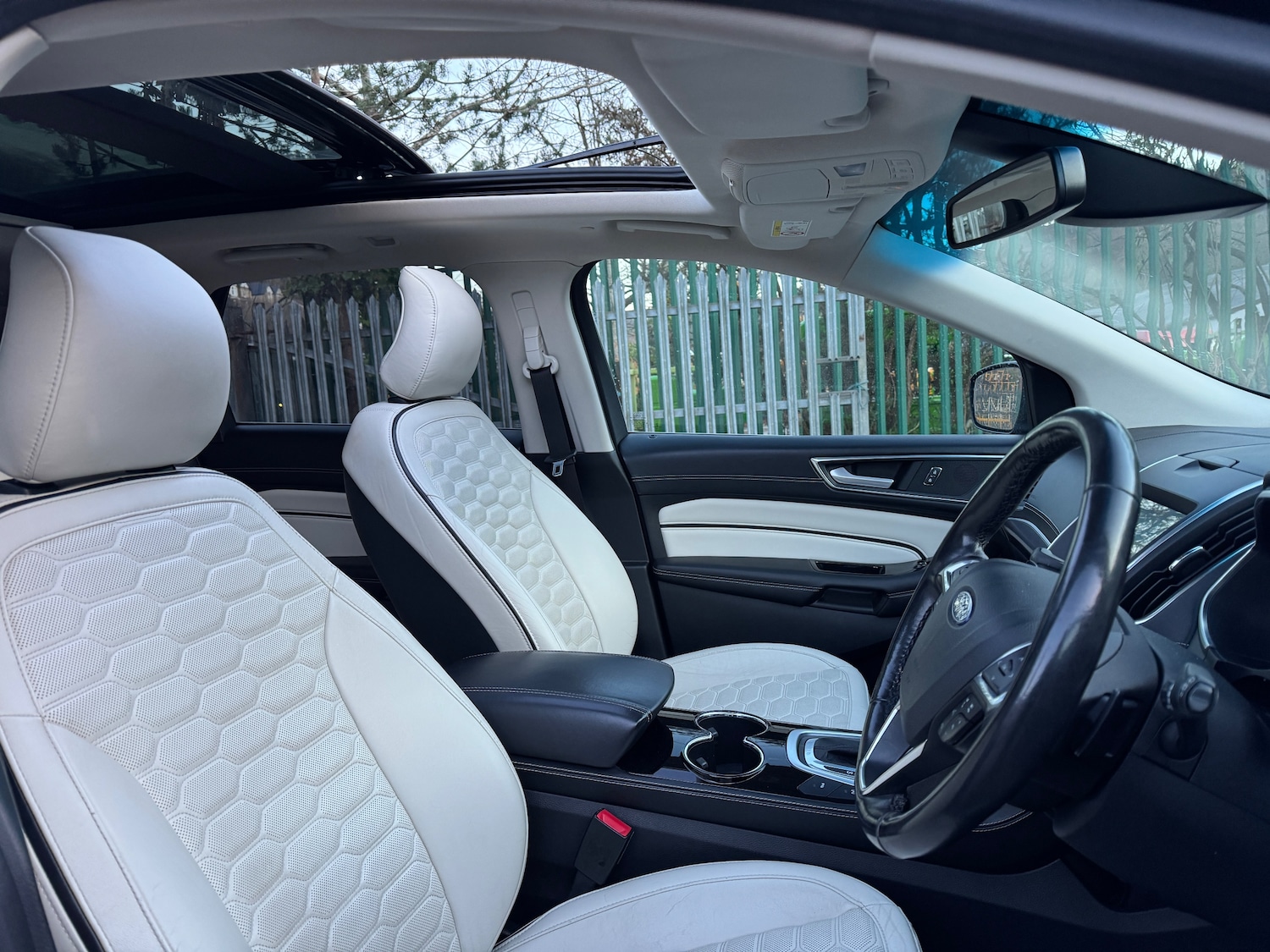 Used Ford Edge 2018 for sale - 76653842: Photo 3