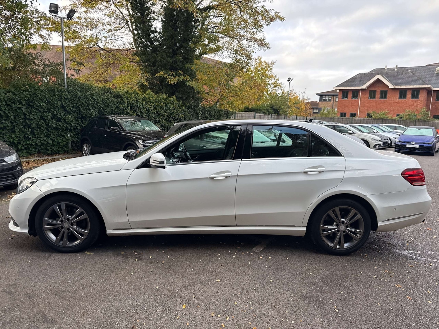 Used Mercedes-Benz E Class 2015 for sale - 76320023: Photo 3
