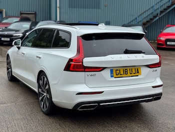Used Volvo V60 2018 for sale - 78932098: Photo