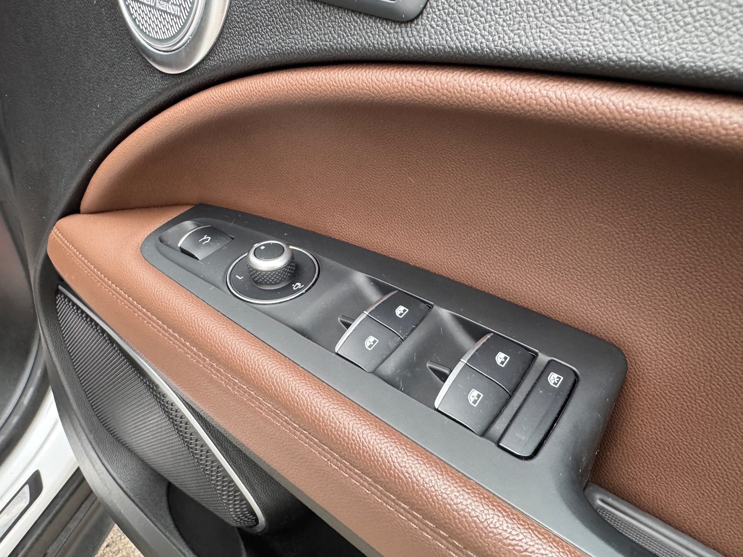 Used Alfa Romeo Stelvio 2017 for sale - 76581242: Photo 16