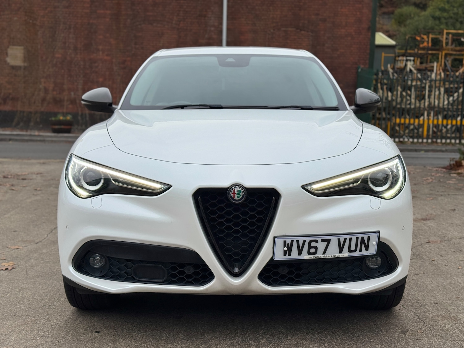 Used Alfa Romeo Stelvio 2017 for sale - 76581242: Photo 2