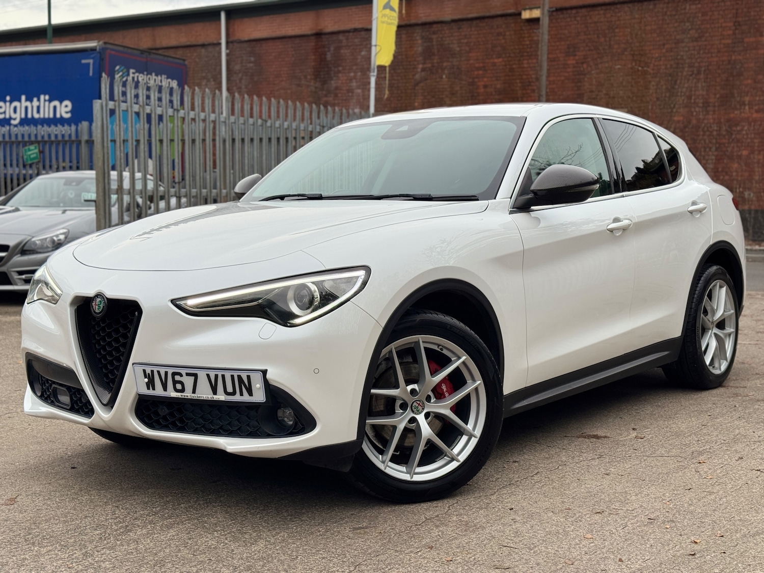 Used Alfa Romeo Stelvio 2017 for sale - 76581242: Photo 3