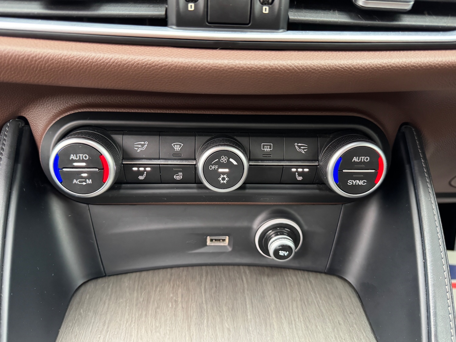 Used Alfa Romeo Stelvio 2017 for sale - 76581242: Photo 36