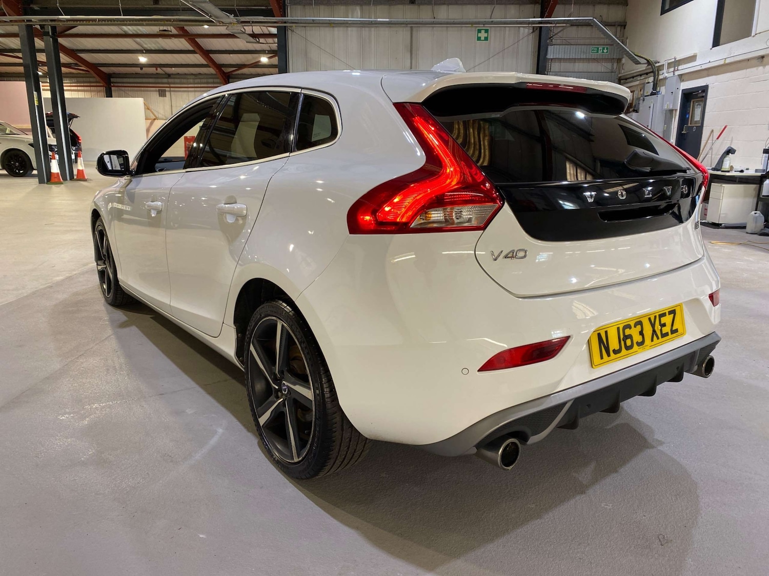 Used Volvo V40 2013 for sale - 77118118: Photo 4