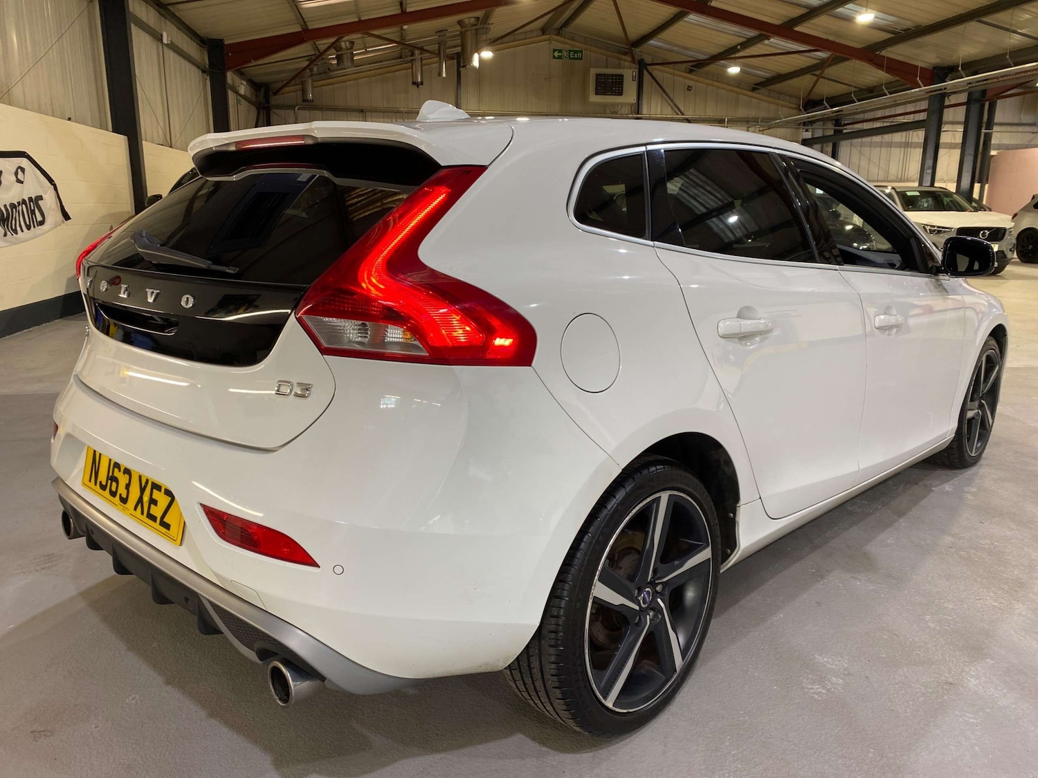 Used Volvo V40 2013 for sale - 77118118: Photo 6