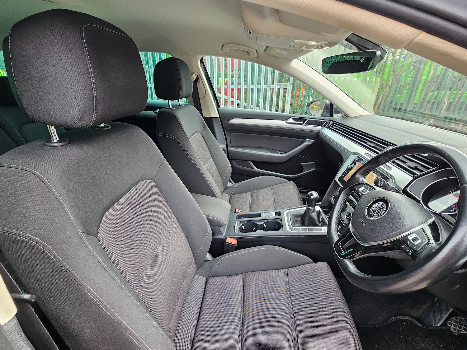 Used Volkswagen Passat 2018 for sale - 77718992: Photo 6