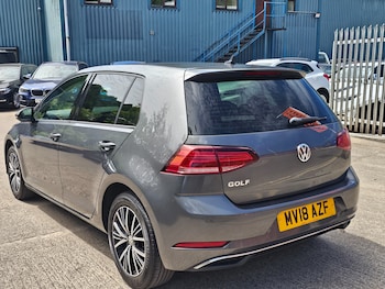 Used Volkswagen Golf 2018 for sale - 78750386: Photo