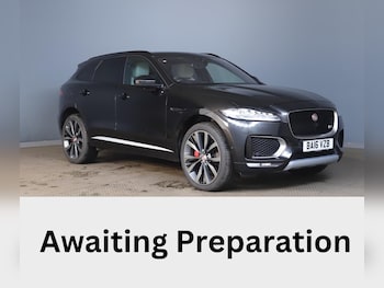 2016 (16) - 3.0 D300 V6 First Edition SUV 5dr Diesel Auto AWD Euro 6 (s/s) (300 ps)