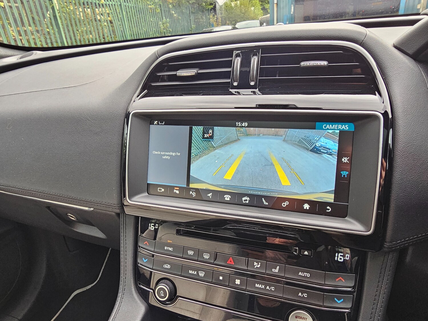 Used Jaguar F-Pace 2016 for sale - 75908572: Photo 22