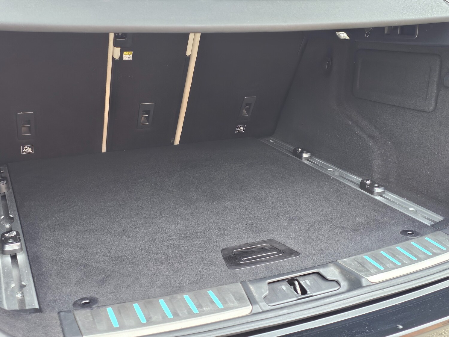 Used Jaguar F-Pace 2016 for sale - 75908572: Photo 9