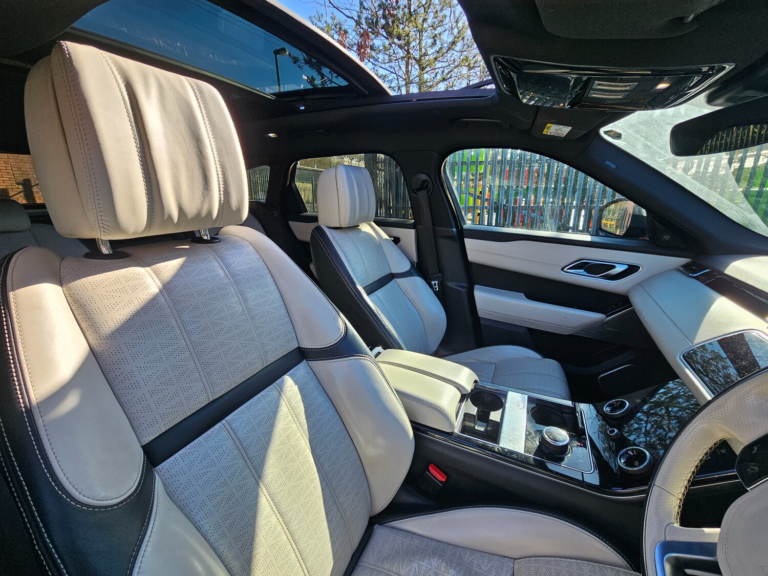 Used Land Rover Range Rover Velar 2019 for sale - 77639446: Photo 6