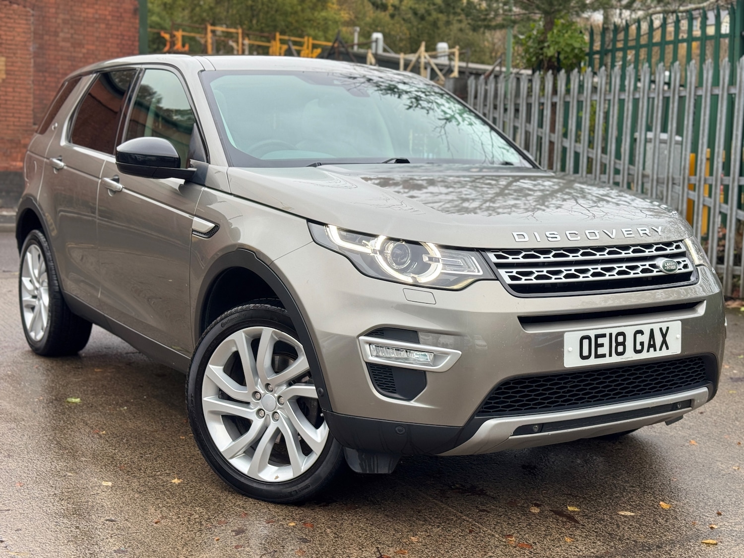 Used Land Rover Discovery Sport 2018 for sale - 76480827: Photo 1