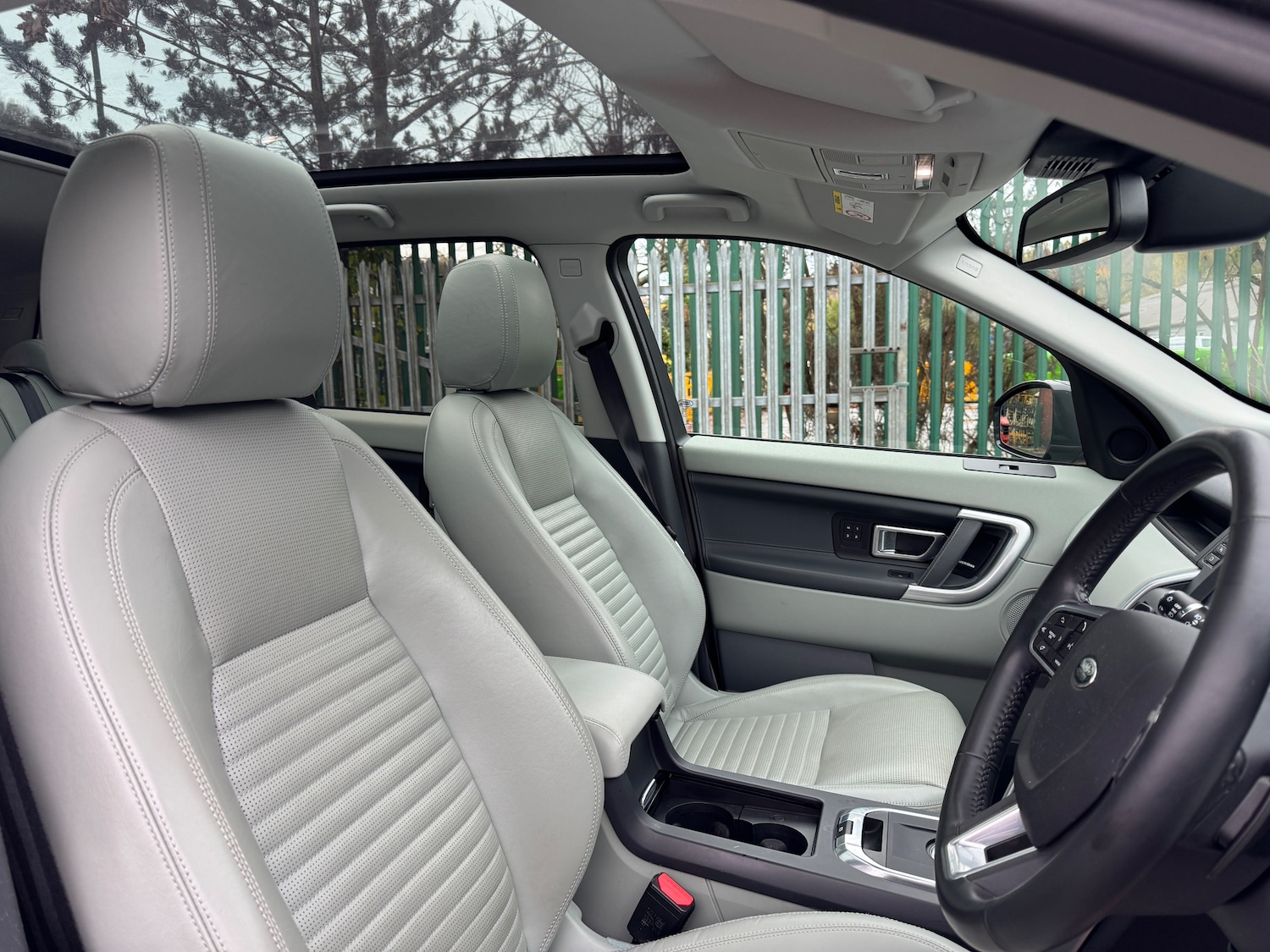 Used Land Rover Discovery Sport 2018 for sale - 76480827: Photo 12