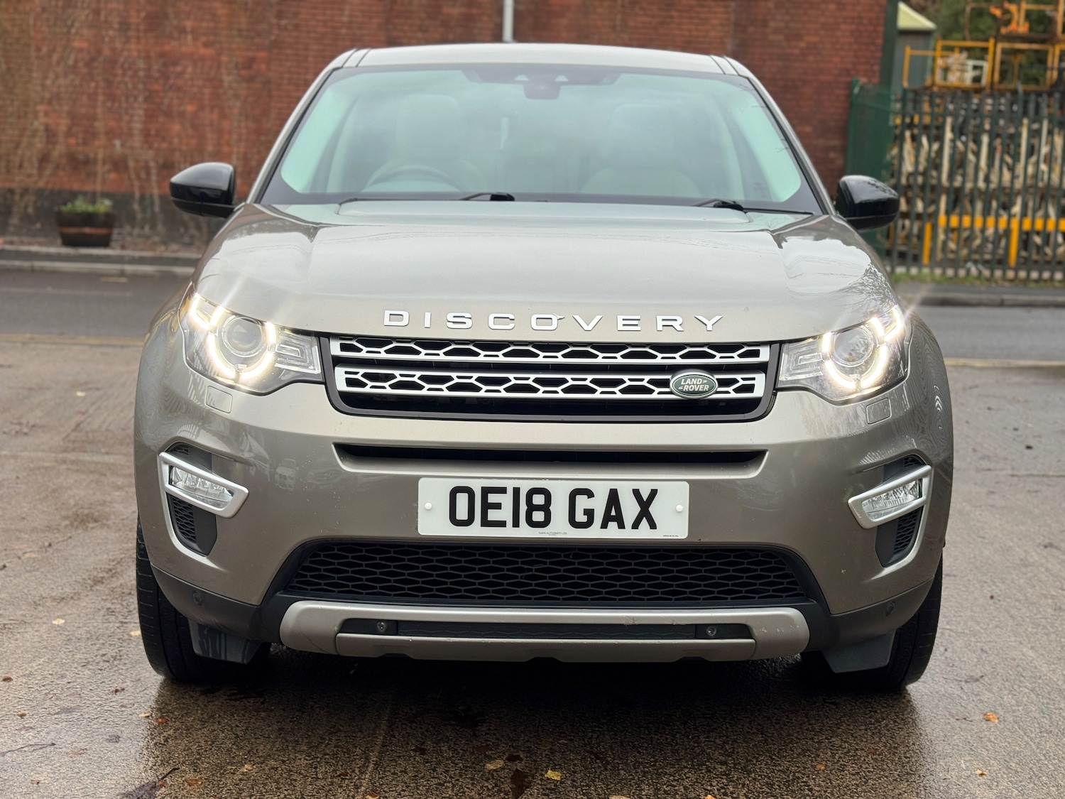 Used Land Rover Discovery Sport 2018 for sale - 76480827: Photo 2