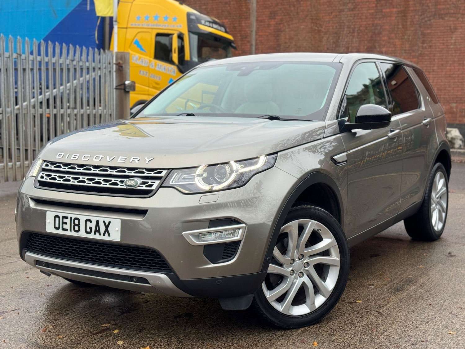 Used Land Rover Discovery Sport 2018 for sale - 76480827: Photo 3