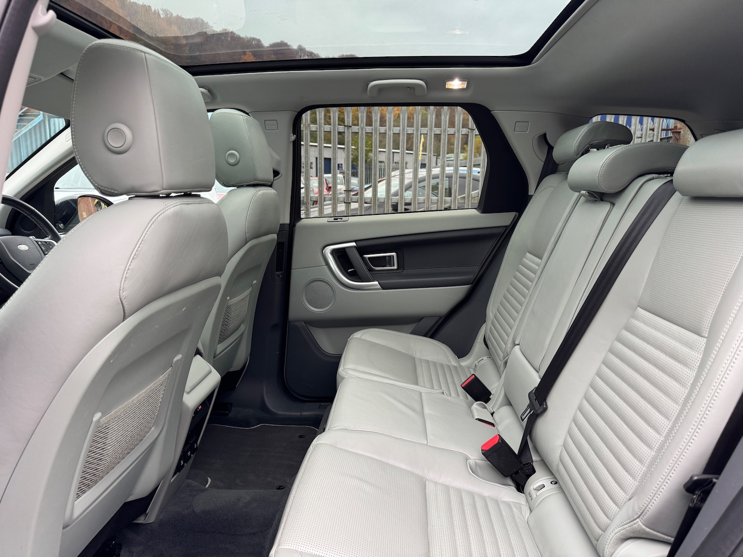 Used Land Rover Discovery Sport 2018 for sale - 76480827: Photo 31