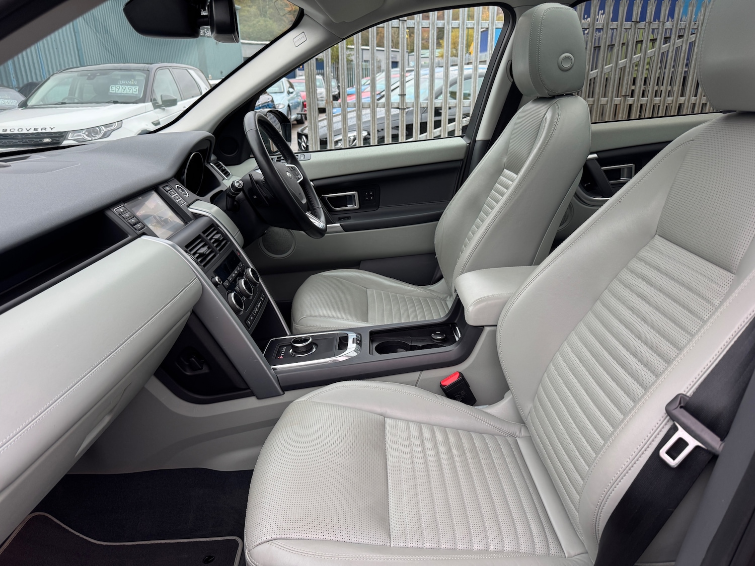 Used Land Rover Discovery Sport 2018 for sale - 76480827: Photo 39