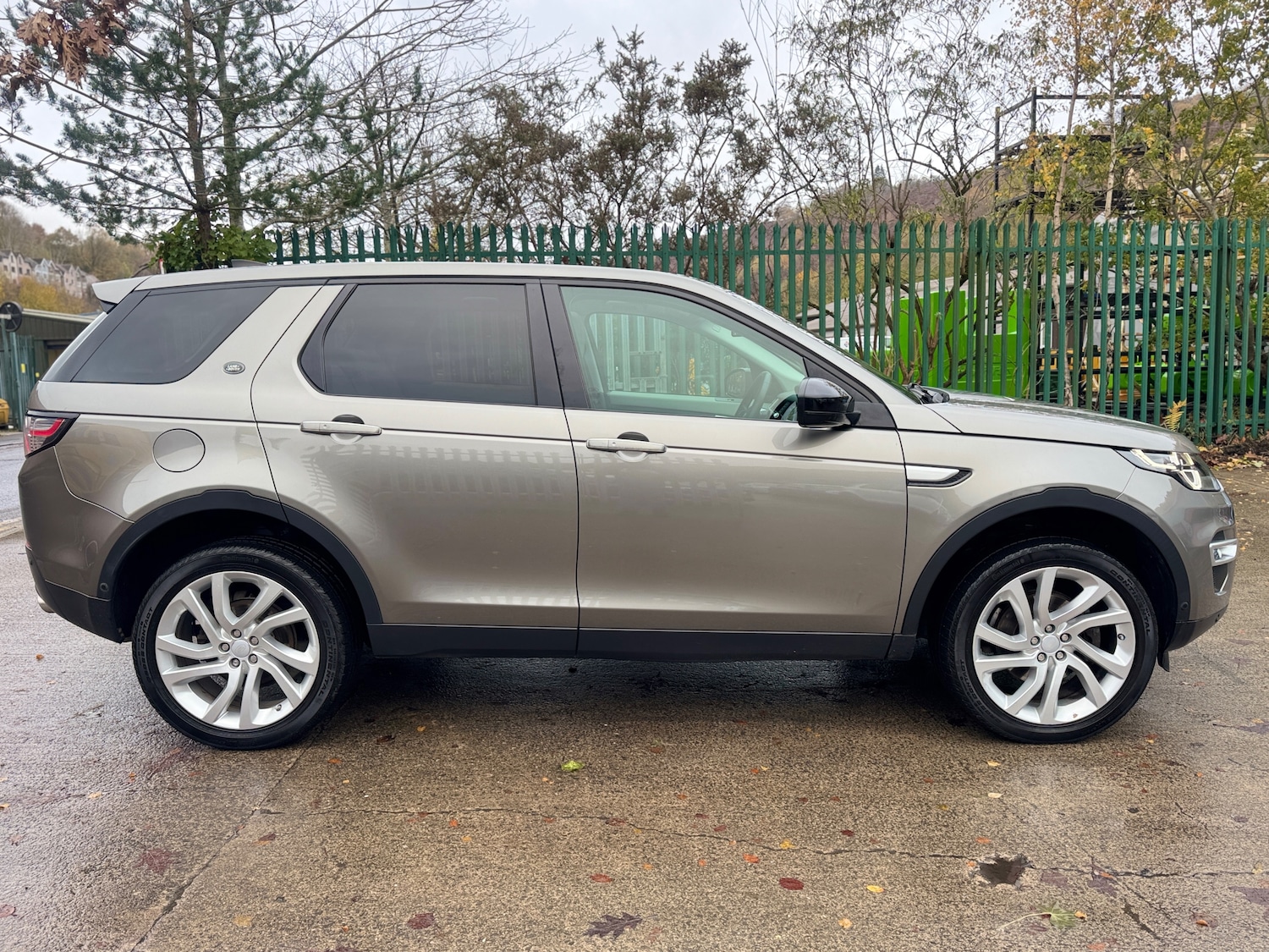 Used Land Rover Discovery Sport 2018 for sale - 76480827: Photo 4