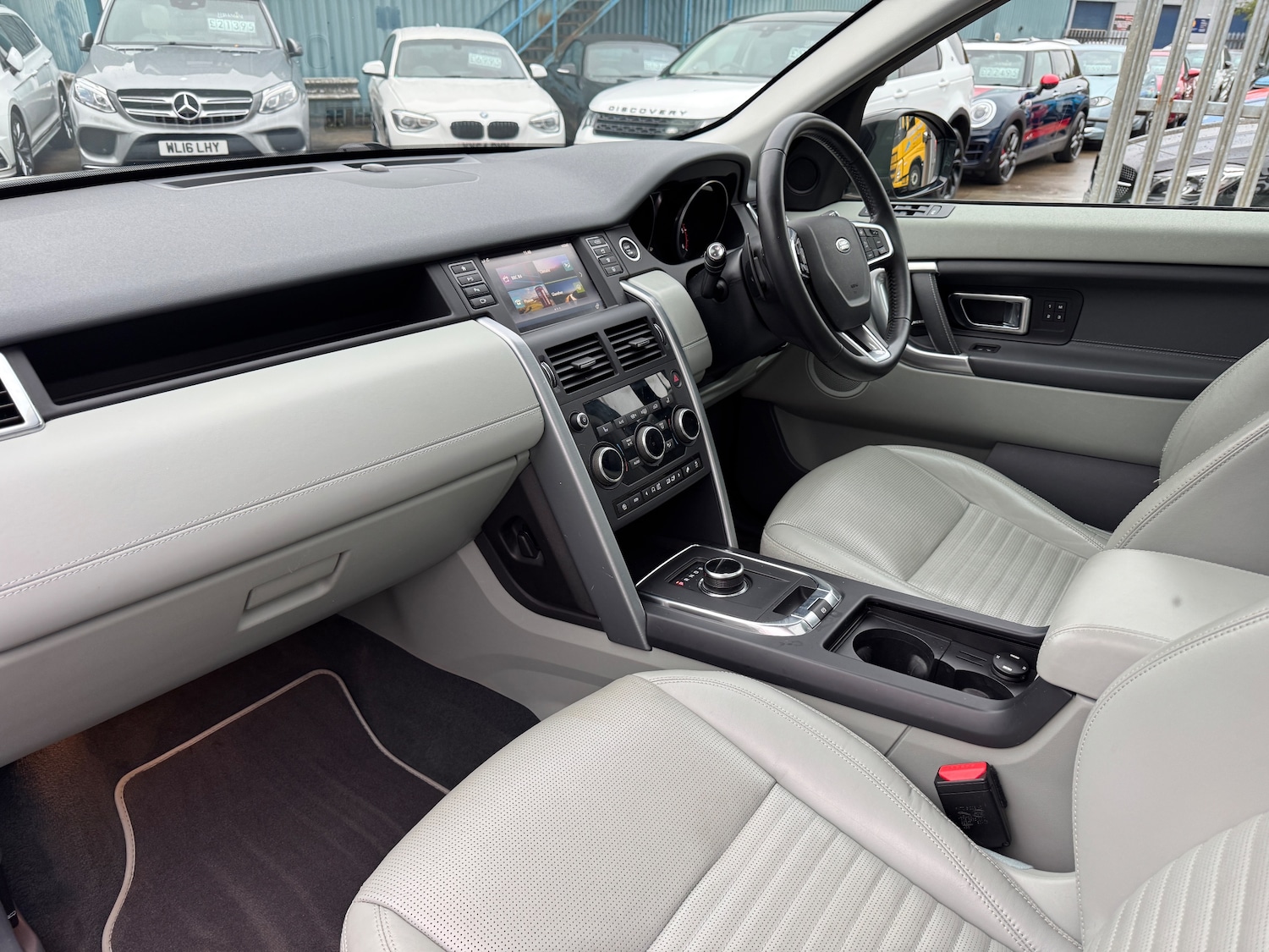 Used Land Rover Discovery Sport 2018 for sale - 76480827: Photo 40